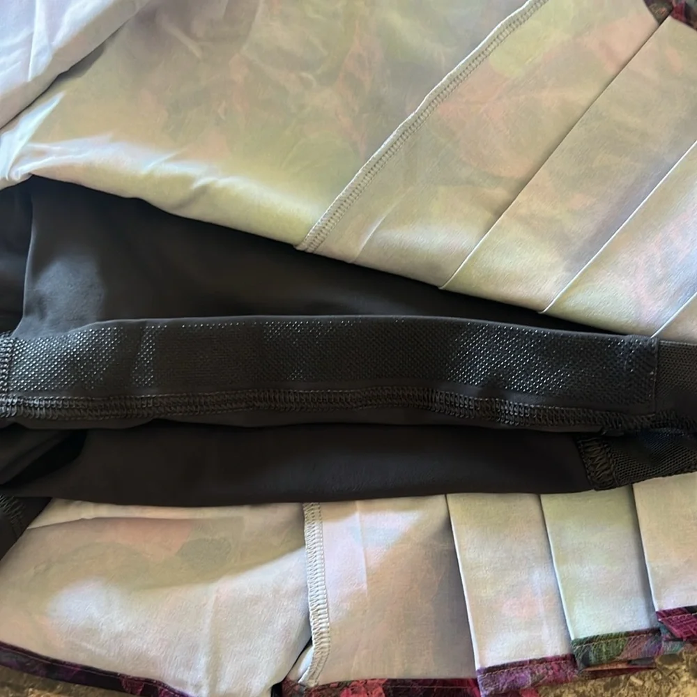 LULULEMON SIDE PLEAT HIGH RISE TENNIS SKIRT/SKORT SIZE 12 MULTICOLOR NWT - Picture 10 of 10